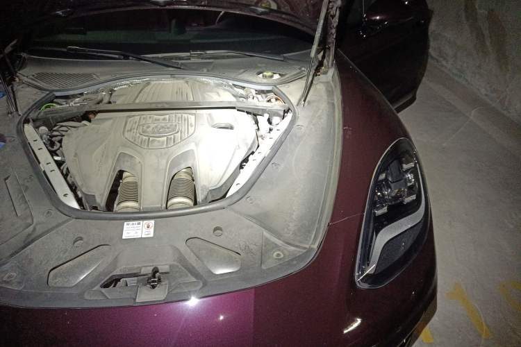 Used Porsche Panamera 2023 Restyled Panamera 4 Executive Extended Platinum Edition 2.9T Engine Bay Left