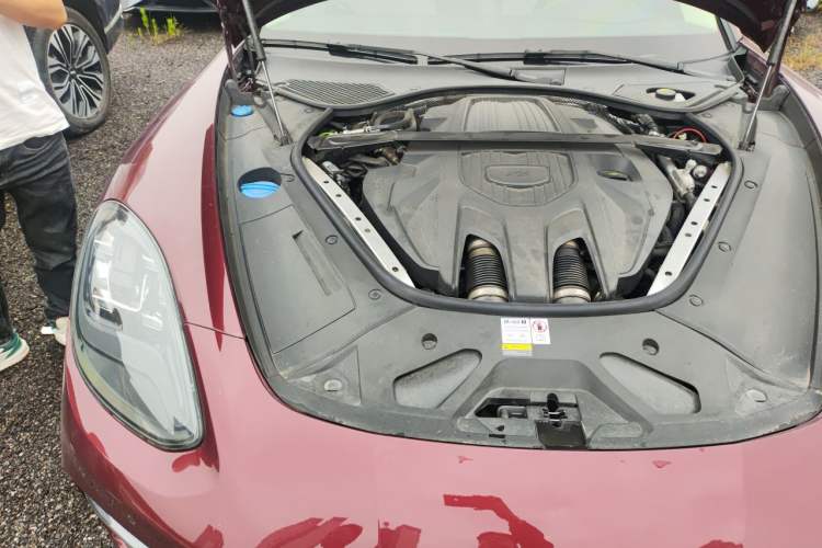 Used Porsche Panamera 2023 Panamera Executive Long Wheelbase 2.9T Engine Bay Right