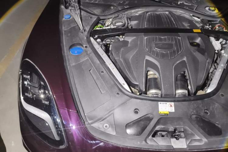 Used Porsche Panamera 2023 Restyled Panamera 4 Executive Extended Platinum Edition 2.9T Engine Bay Right