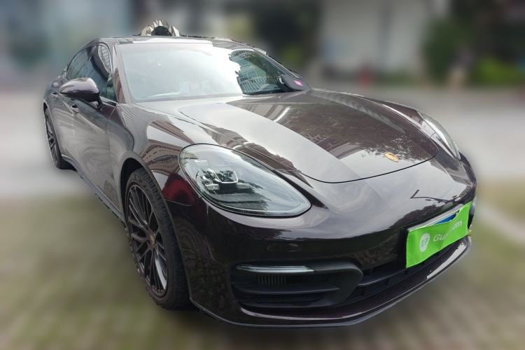 Used Porsche Panamera 2023-Year Restyled Panamera Executive Extended Platinum Edition 2.9T Front Right 45 Deg