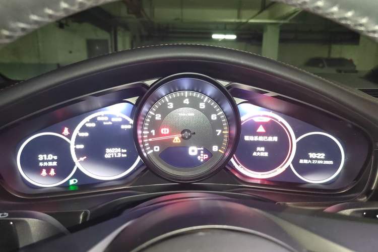 Used Porsche Panamera 2023 Restyled Panamera 4 Executive Extended Platinum Edition 2.9T Instrument Cluster