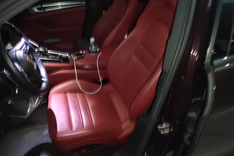 Used Porsche Panamera 2023 Restyled Panamera 4 Executive Extended Platinum Edition 2.9T Left Front Seat