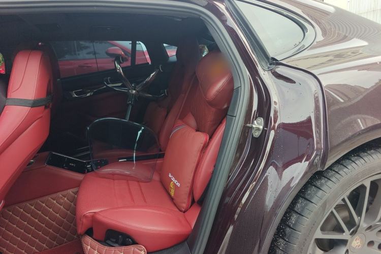 Used Porsche Panamera 2023-Year Restyled Panamera Executive Extended Platinum Edition 2.9T Left Rear Seat