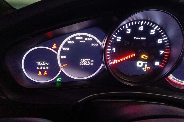 Used Porsche Panamera 2023 Restyled Panamera 4 Executive Extended Platinum Edition 2.9T Odometer Close Up
