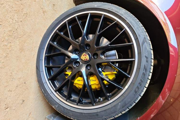 Used Porsche Panamera 2023 Panamera 2.9T Right Front Wheel Hub