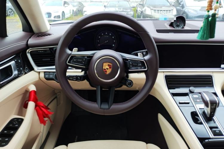 Used Porsche Panamera 2023 Panamera Executive Long Wheelbase 2.9T Steering Wheel