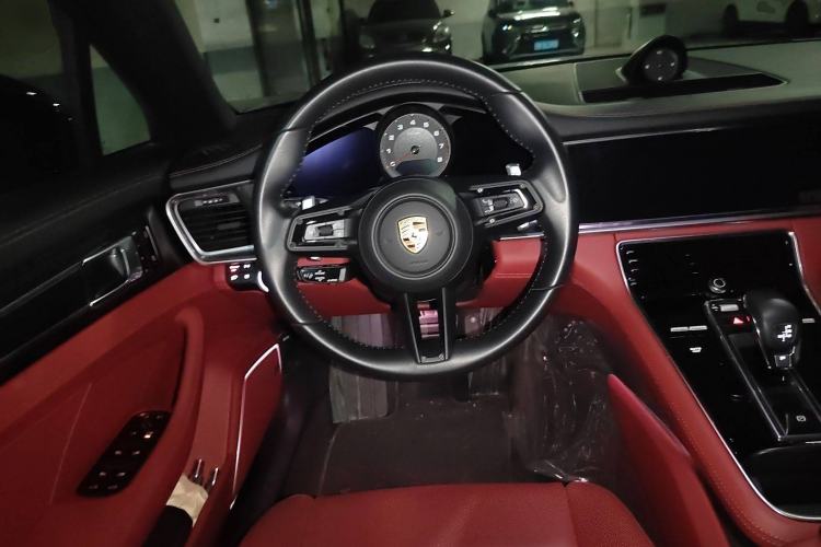 Used Porsche Panamera 2023 Restyled Panamera 4 Executive Extended Platinum Edition 2.9T Steering Wheel