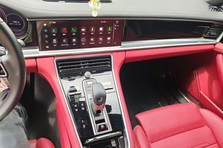 Used Porsche Panamera 2023 Panamera 4 E-Hybrid Executive Long Wheelbase 2.9T Audio And AC Panel
