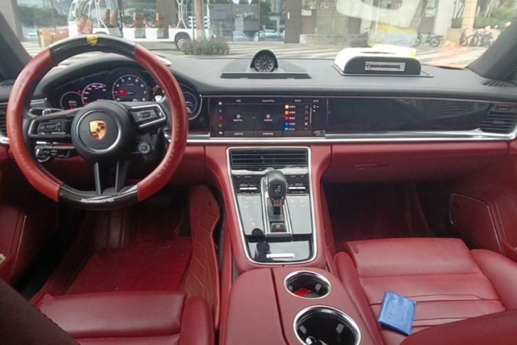 Used Porsche Panamera 2023 Panamera Executive Long Wheelbase Platinum Edition 2.9T Center Console