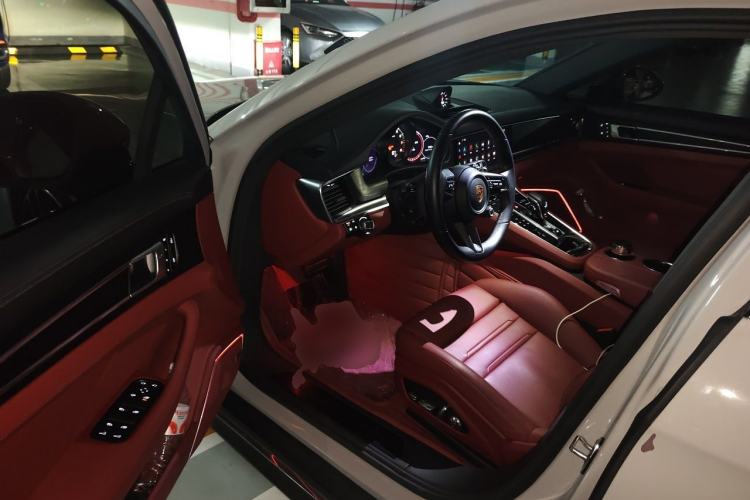 Used Porsche Panamera 2023-Year Restyled Panamera Executive Extended Platinum Edition 2.9T Driver Seat