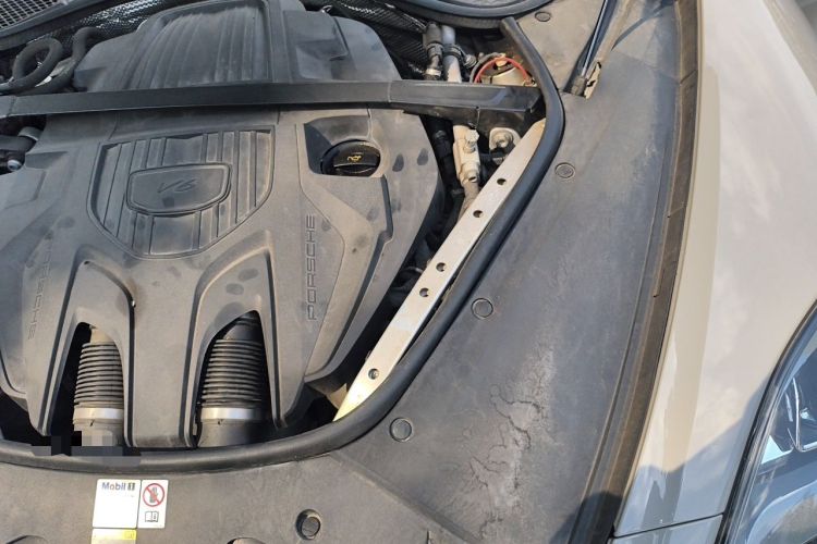 Used Porsche Panamera 2023 Facelifted Panamera 2.9T Platinum Edition Engine Bay Left