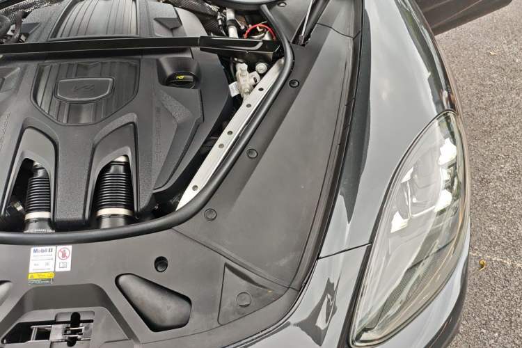 Used Porsche Panamera 2023 Panamera 4 E-Hybrid Executive Long Wheelbase 2.9T Engine Bay Left