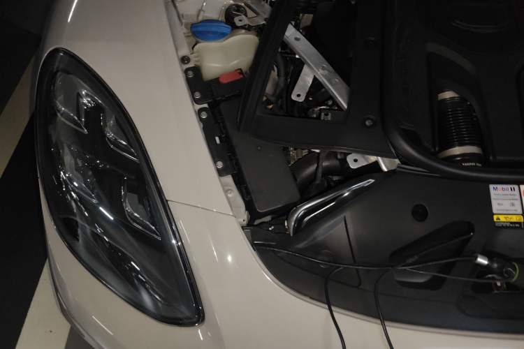Used Porsche Panamera 2023 Facelifted Panamera 2.9T Platinum Edition Engine Bay Right