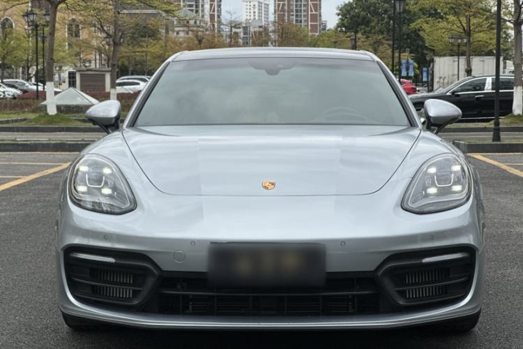 Used Porsche Panamera 2023 Facelifted Panamera 2.9T Platinum Edition Exterior 1