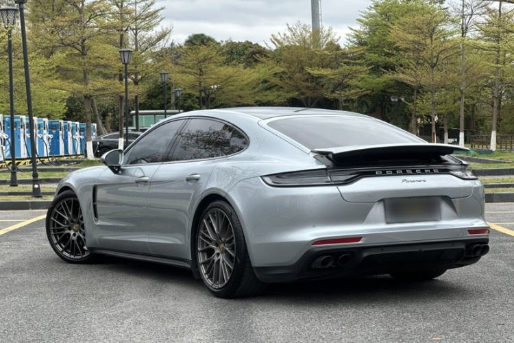 Used Porsche Panamera 2023 Facelifted Panamera 2.9T Platinum Edition Exterior 3