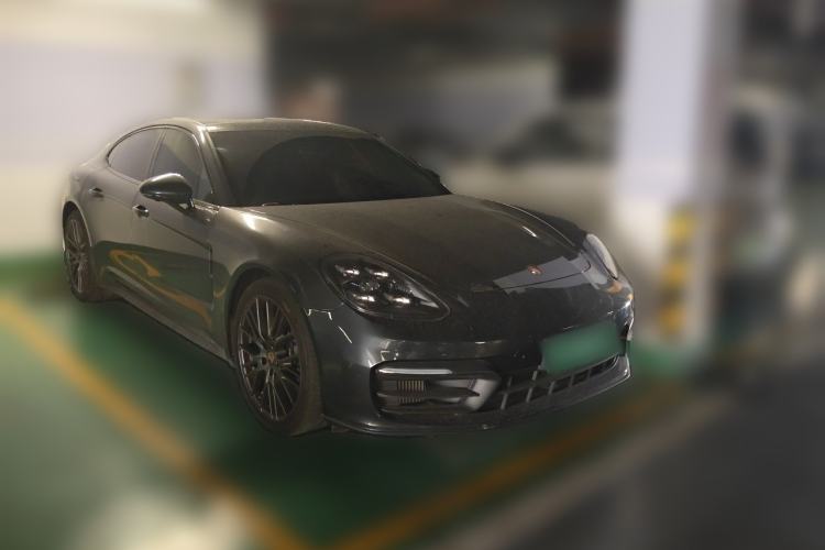 Used Porsche Panamera 2023 Facelifted Panamera 2.9T Platinum Edition Front Right 45 Deg