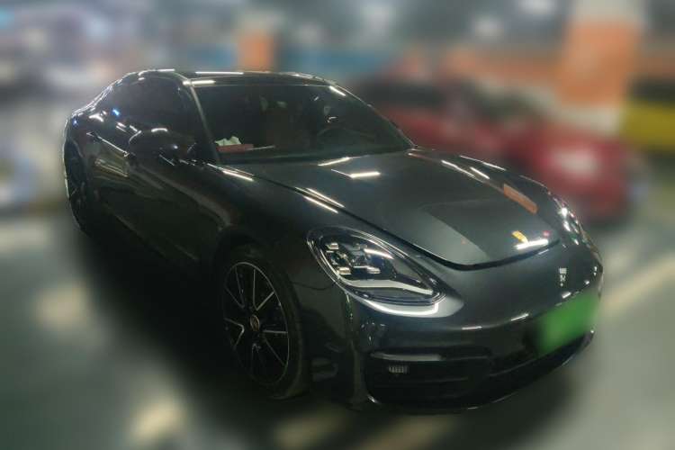 Used Porsche Panamera 2023 Panamera 2.9T Front Right 45 Deg