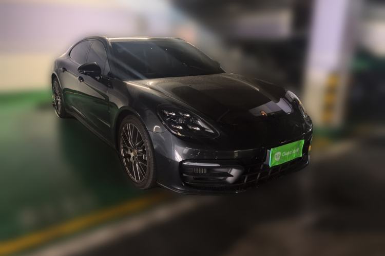 Used Porsche Panamera 2023 Facelifted Panamera 2.9T Platinum Edition Front Right 45 Deg