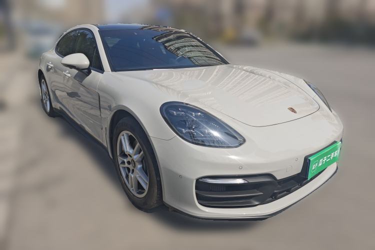 Used Porsche Panamera 2023 Panamera 2.9T Front Right 45 Deg