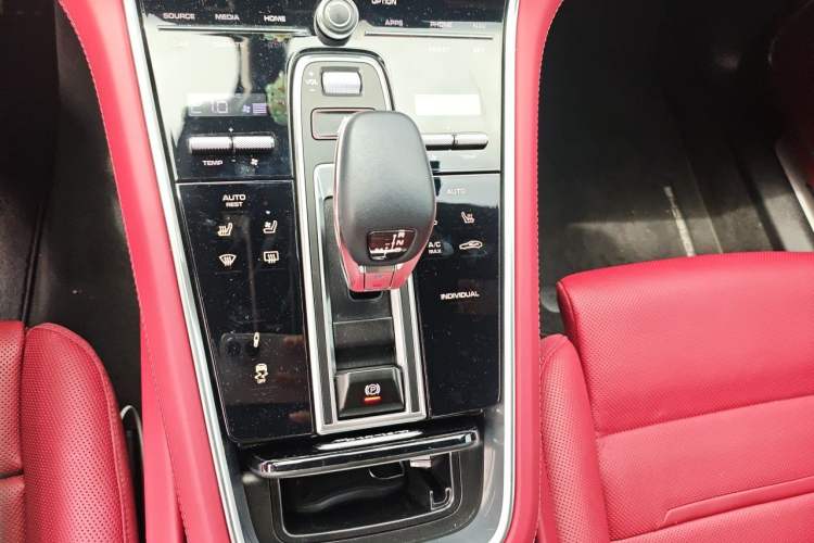 Used Porsche Panamera 2023 Panamera 4 E-Hybrid Executive Long Wheelbase 2.9T Gear Lever