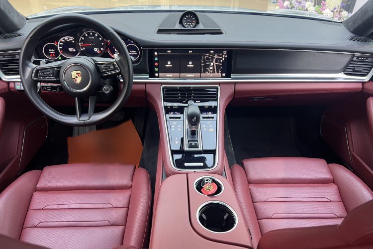 Used Porsche Panamera 2023 Restyled Panamera 4 Executive Extended Platinum Edition 2.9T Interior 1