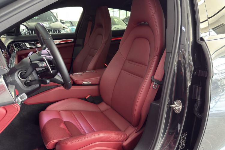 Used Porsche Panamera 2023 Facelifted Panamera 2.9T Platinum Edition Interior 5