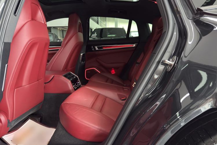 Used Porsche Panamera 2023 Facelifted Panamera 2.9T Platinum Edition Interior 8