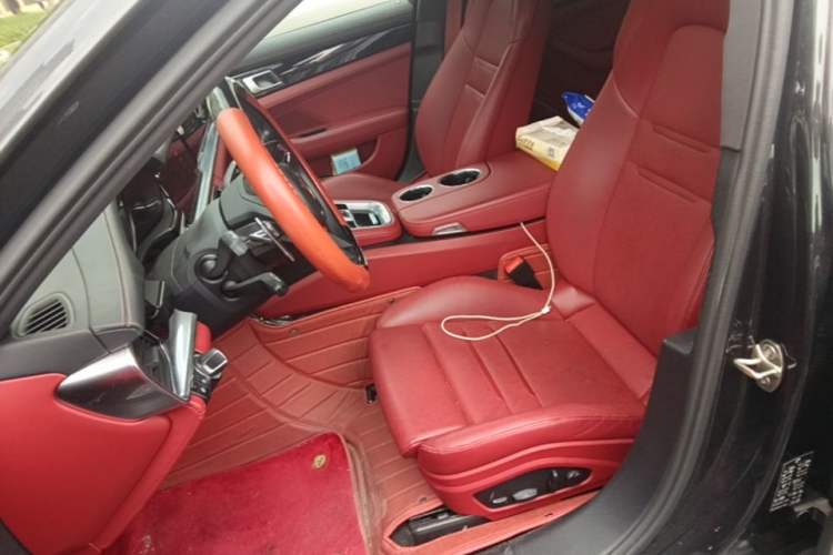 Used Porsche Panamera 2023 Panamera Executive Long Wheelbase Platinum Edition 2.9T Left Front Seat