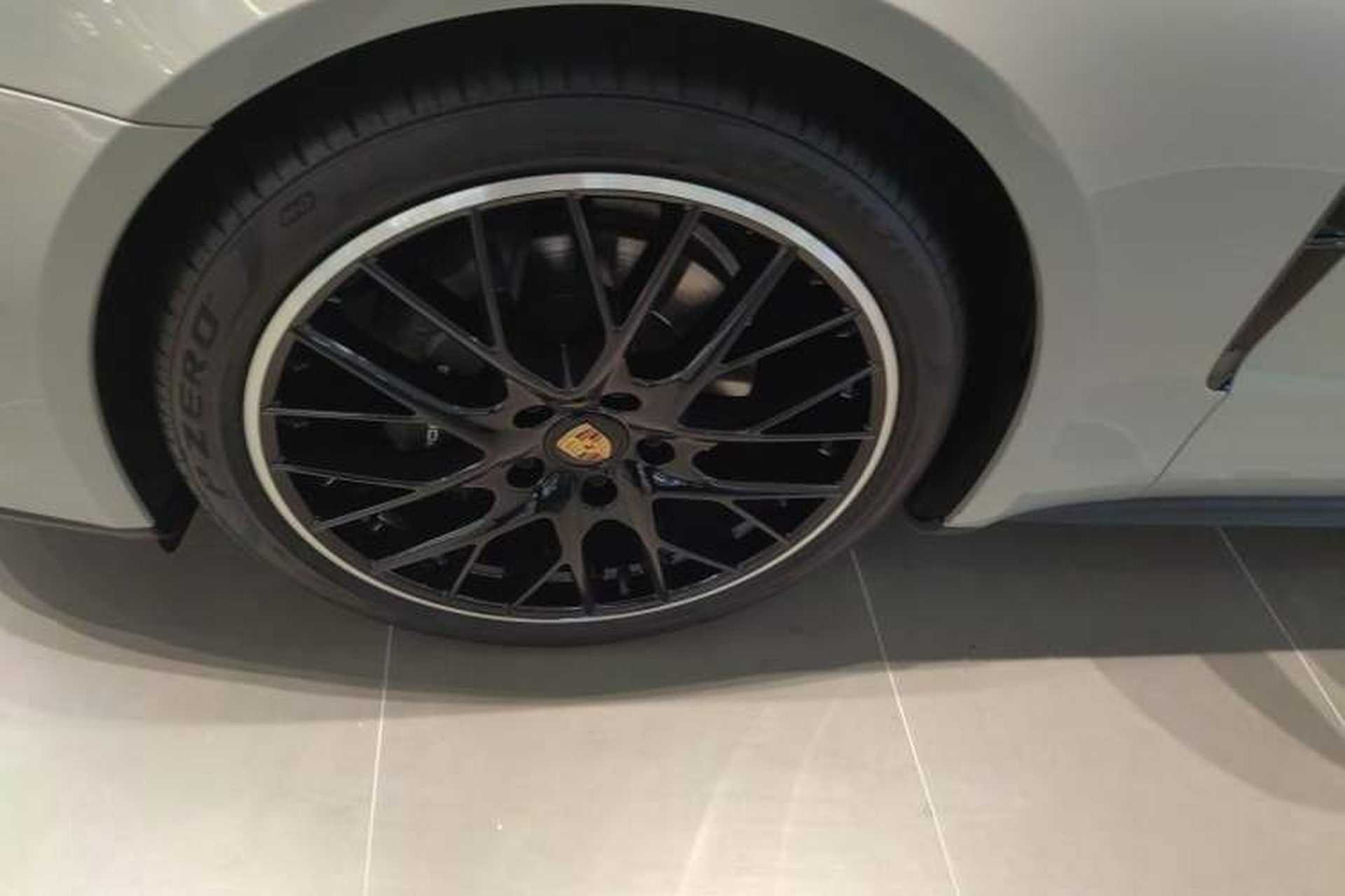 Used Porsche Panamera 2023 Panamera 2.9T Left Front Wheel Hub