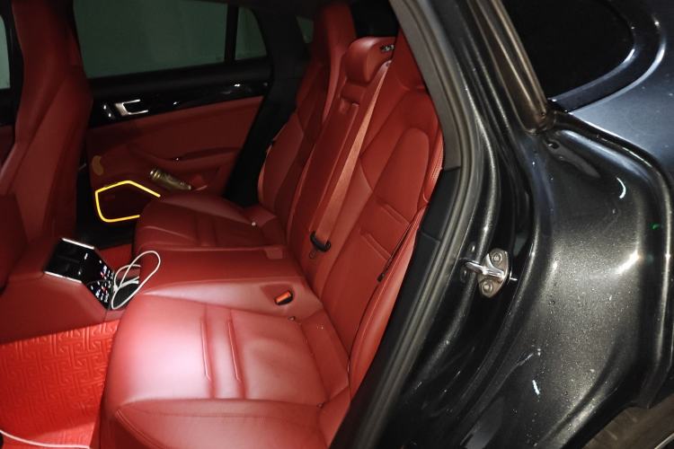 Used Porsche Panamera 2023 Facelifted Panamera 2.9T Platinum Edition Left Rear Seat