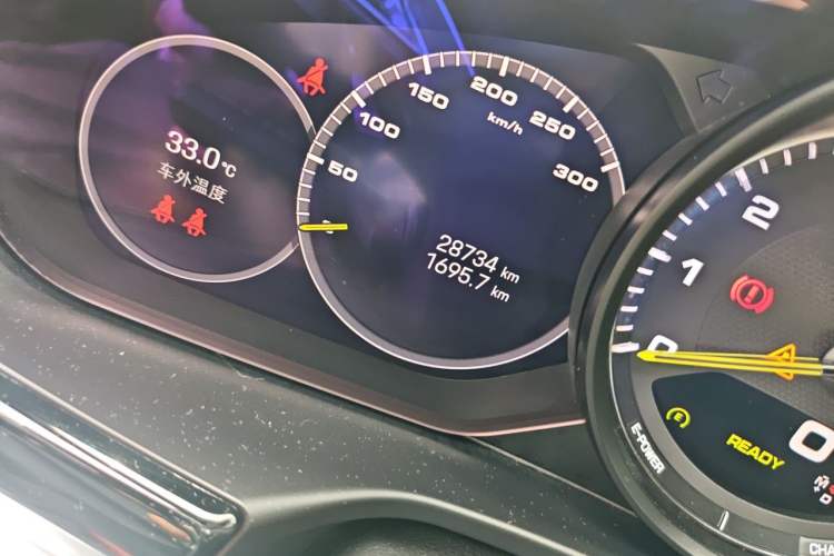 Used Porsche Panamera 2023 Panamera 4 E-Hybrid Executive Long Wheelbase 2.9T Odometer Close Up