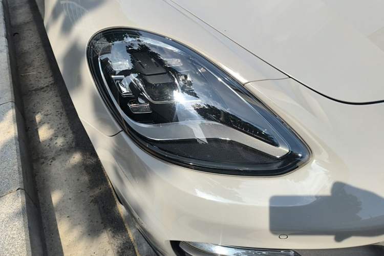 Used Porsche Panamera 2023 Facelifted Panamera 2.9T Platinum Edition Right Front Headlight