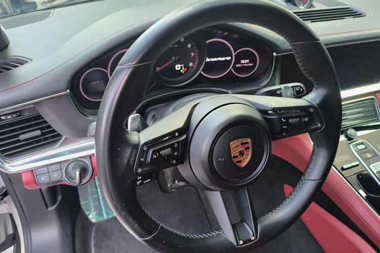 Used Porsche Panamera 2023 Facelifted Panamera 2.9T Platinum Edition Steering Wheel