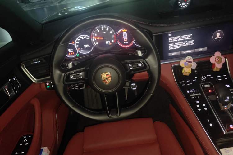 Used Porsche Panamera 2023 Facelifted Panamera 2.9T Platinum Edition Steering Wheel