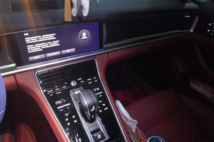 Used Porsche Panamera 2023 Facelifted Panamera 2.9T Platinum Edition Audio And AC Panel