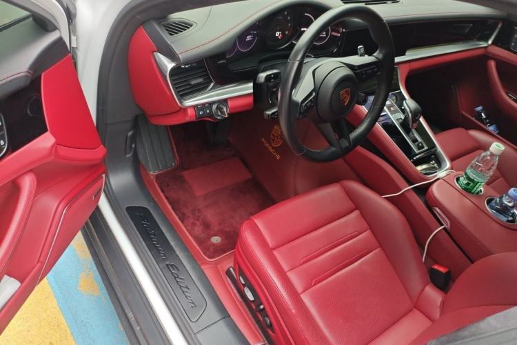 Used Porsche Panamera 2023 Facelifted Panamera 2.9T Platinum Edition Driver Seat