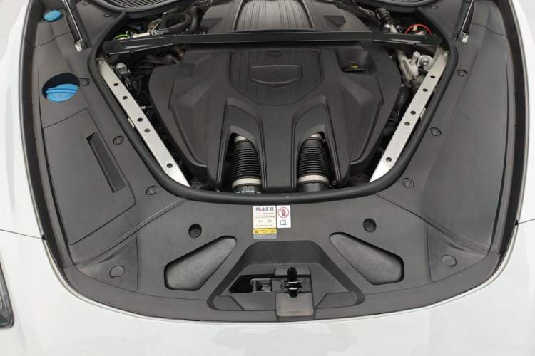 Used Porsche Panamera 2023 Facelifted Panamera 2.9T Platinum Edition Engine Bay