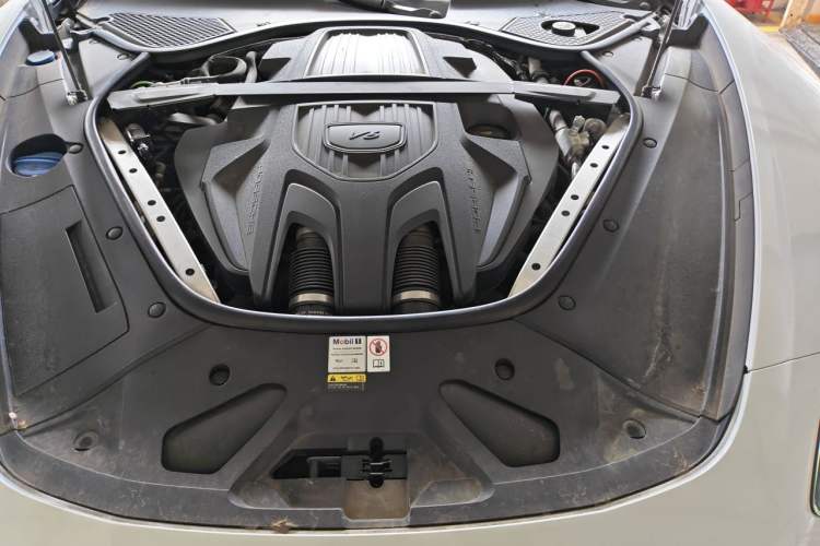 Used Porsche Panamera 2023 Panamera 4 E-Hybrid Platinum Edition 2.9T Engine Bay