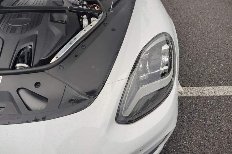 Used Porsche Panamera 2023-Year Restyled Panamera Executive Extended Platinum Edition 2.9T Engine Bay Left