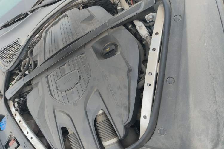 Used Porsche Panamera 2023 Restyled Panamera 4 Executive Extended Platinum Edition 2.9T Engine Bay Left