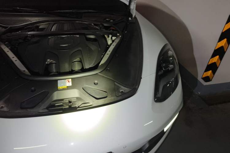 Used Porsche Panamera 2023 Panamera 2.9T Platinum Edition Engine Bay Left