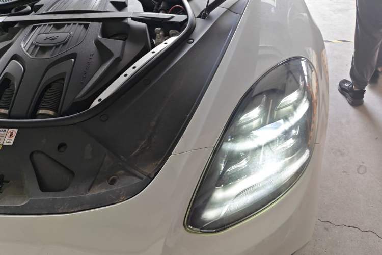 Used Porsche Panamera 2023 Panamera 4 E-Hybrid Platinum Edition 2.9T Engine Bay Left
