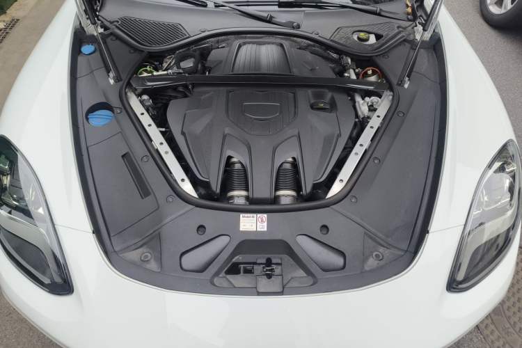 Used Porsche Panamera 2023 Facelifted Panamera 2.9T Platinum Edition Engine Bay