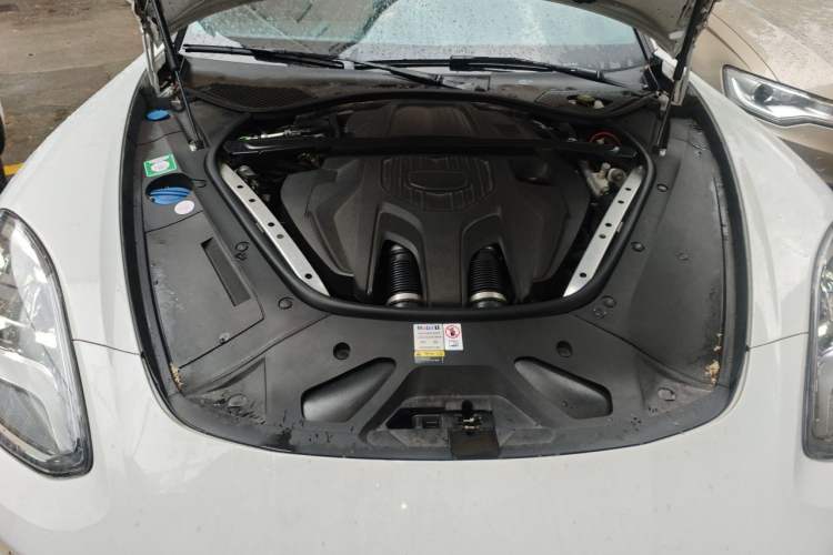 Used Porsche Panamera 2023 Facelifted Panamera 2.9T Platinum Edition Engine Bay