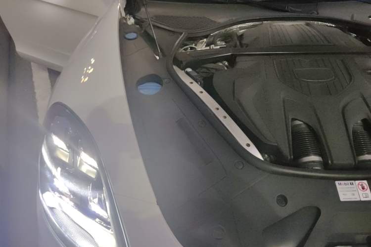 Used Porsche Panamera 2023-Year Restyled Panamera Executive Extended Platinum Edition 2.9T Engine Bay Right