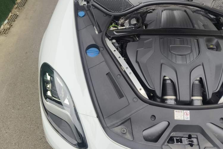 Used Porsche Panamera 2023 Facelifted Panamera 2.9T Platinum Edition Engine Bay Right