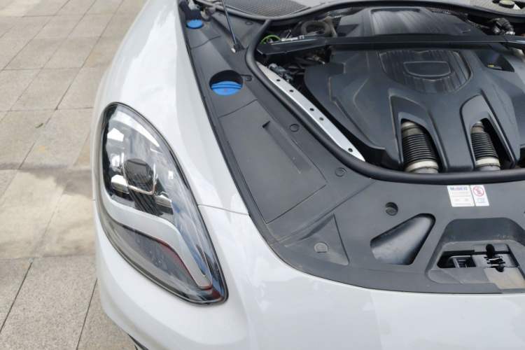 Used Porsche Panamera 2023-Year Restyled Panamera Executive Extended Platinum Edition 2.9T Engine Bay Right