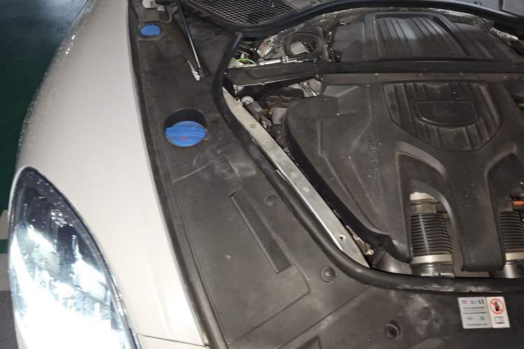 Used Porsche Panamera 2023 Facelifted Panamera 2.9T Platinum Edition Engine Bay Right