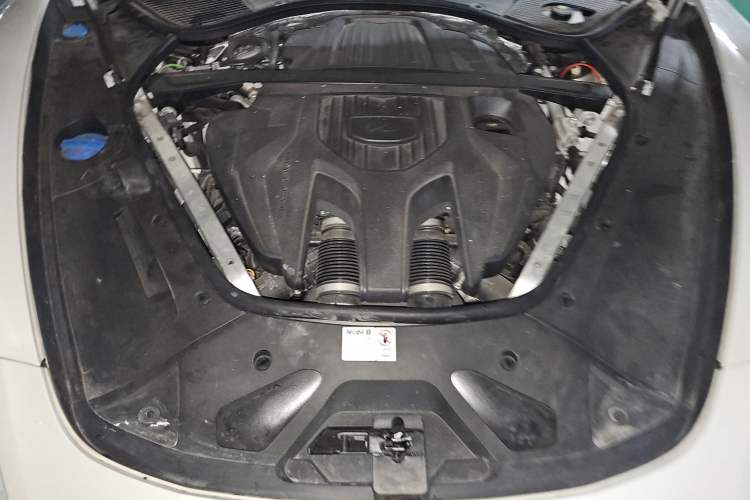 Used Porsche Panamera 2023 Facelifted Panamera 2.9T Platinum Edition Engine Bay