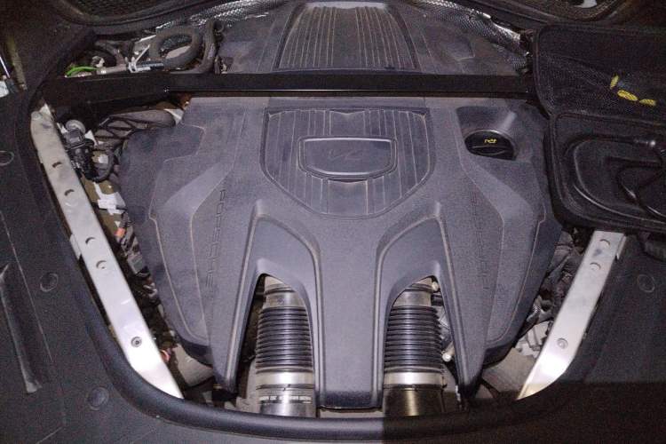 Used Porsche Panamera 2023 Facelifted Panamera 2.9T Platinum Edition Engine Bay